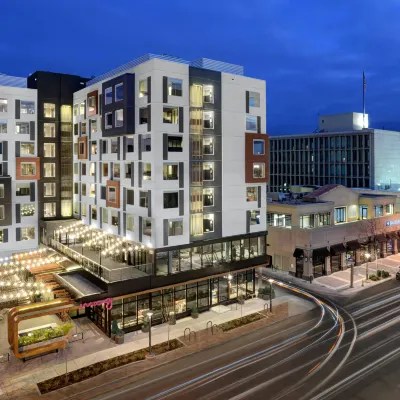 Moxy Denver Cherry Creek Hotels near Denver Mountain Parks