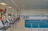 Hilton Garden Inn Norwalk - Pools