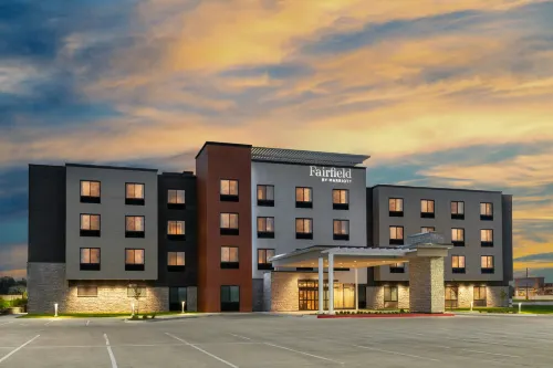 Fairfield Inn & Suites Norwalk - 3-Star