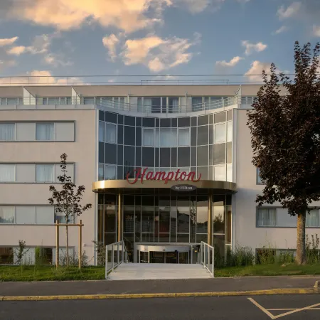 Hampton by Hilton Paris Charles de Gaulle Airport