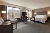 Hampton Inn & Suites Nashville-Downtown - Pet-friendly