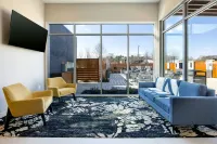 TownePlace Suites Canton Riverstone Parkway - parking
