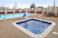 Hampton Inn & Suites Greenville - Pools