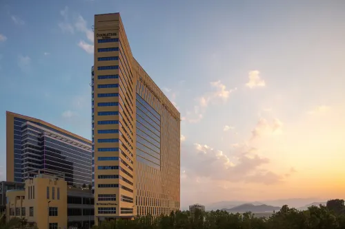 DoubleTree by Hilton Fujairah City - parkir