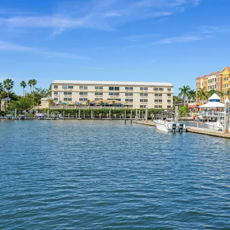 Bayfront Inn 5th Avenue