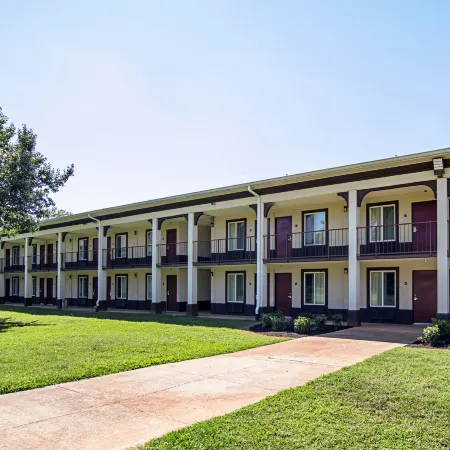 Red Roof Inn & Suites Greenwood, SC