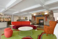 Homewood Suites by Hilton Harrisburg - West (Hershey Area) - Parkplatz