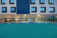 Hampton Inn by Hilton Midland South - Pools