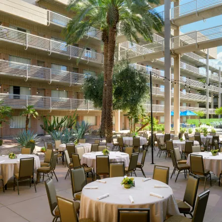 DoubleTree Suites by Hilton Phoenix