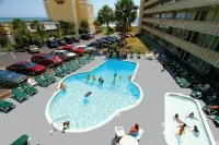 Oceanfront Viking Motel - Kitchens