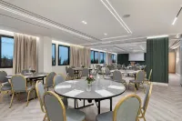 Hilton Garden Inn Athens Syggrou Avenue - parking