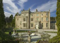 Crossbasket Castle - breakfast