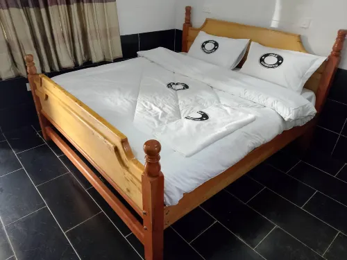 Jigs Hotel - 2-Star