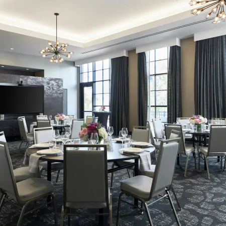 Archer Hotel Boston/Burlington