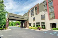 Holiday Inn Express & Suites BLACKSBURG - UNIVERSITY AREA by IHG - parking