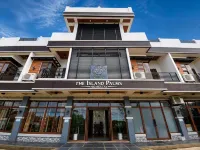 The Island Palms Homestay - Hostels