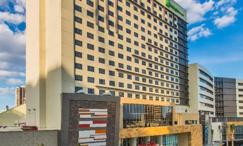 Holiday Inn & Suites Makati