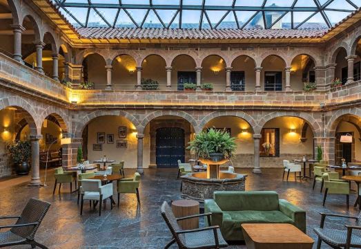 노보텔 쿠스코 로비 전망