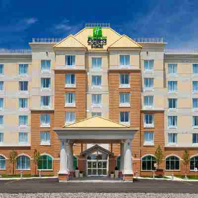Holiday Inn Express & Suites Clarington - Bowmanville Hotel Exterior