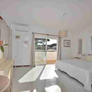 Charming Villa, Private Pool, Walking Distance to Centre, Free AC & Wifi Rooms