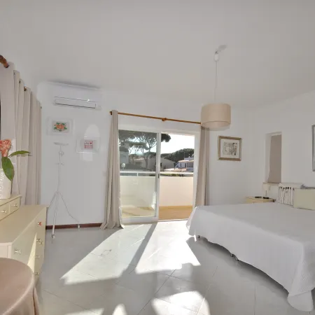 Charming Villa, Private Pool, Walking Distance to Centre, Free AC & Wifi