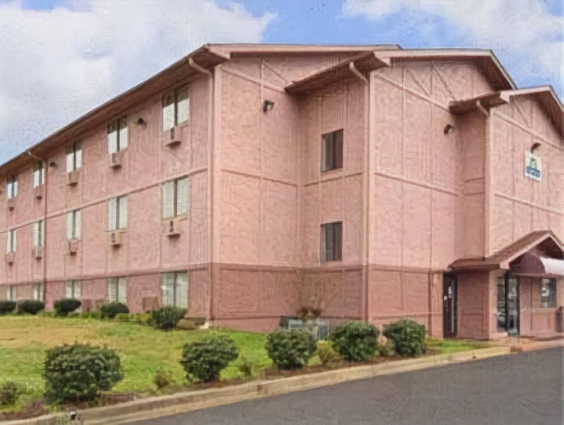 Days Inn by Wyndham Greenwood SC