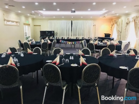 コンフォート イン ブッシュマンズ パークス 宿泊予約 安い料金プラン 口コミ 部屋写真 Trip Com