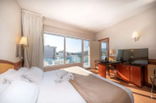 地中海貝斯特韋斯特酒店 卡斯特德菲爾斯酒店