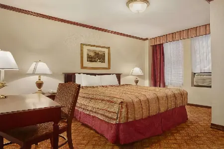 ナイト ホテル ブロードウェイ