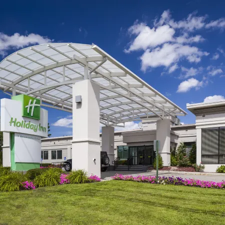 Holiday Inn SALEM (I-93 AT EXIT 2) by IHG