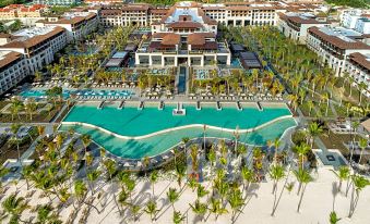 Unique Club at Lopesan Costa Bávaro Resort