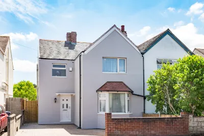The Oxford Abode - 3-Bedroom House - Large Garden & Free Parking Hotels in 