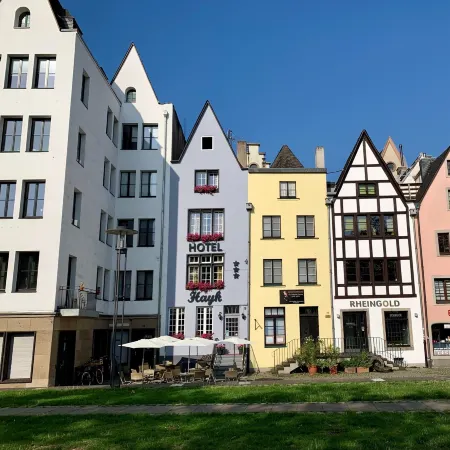 Altstadthotel Hayk am Rhein