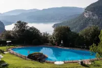 Parador de Vic - Sau Hôtels à : Osona