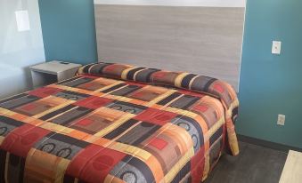 Cass Lake Hotel - Housity
