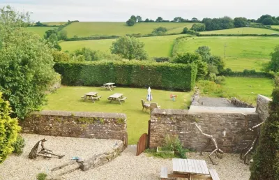 The Poltimore Pods Hotel a Chawleigh