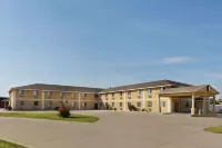 Super 8 by Wyndham Sikeston/Miner Area Hotels in Miner