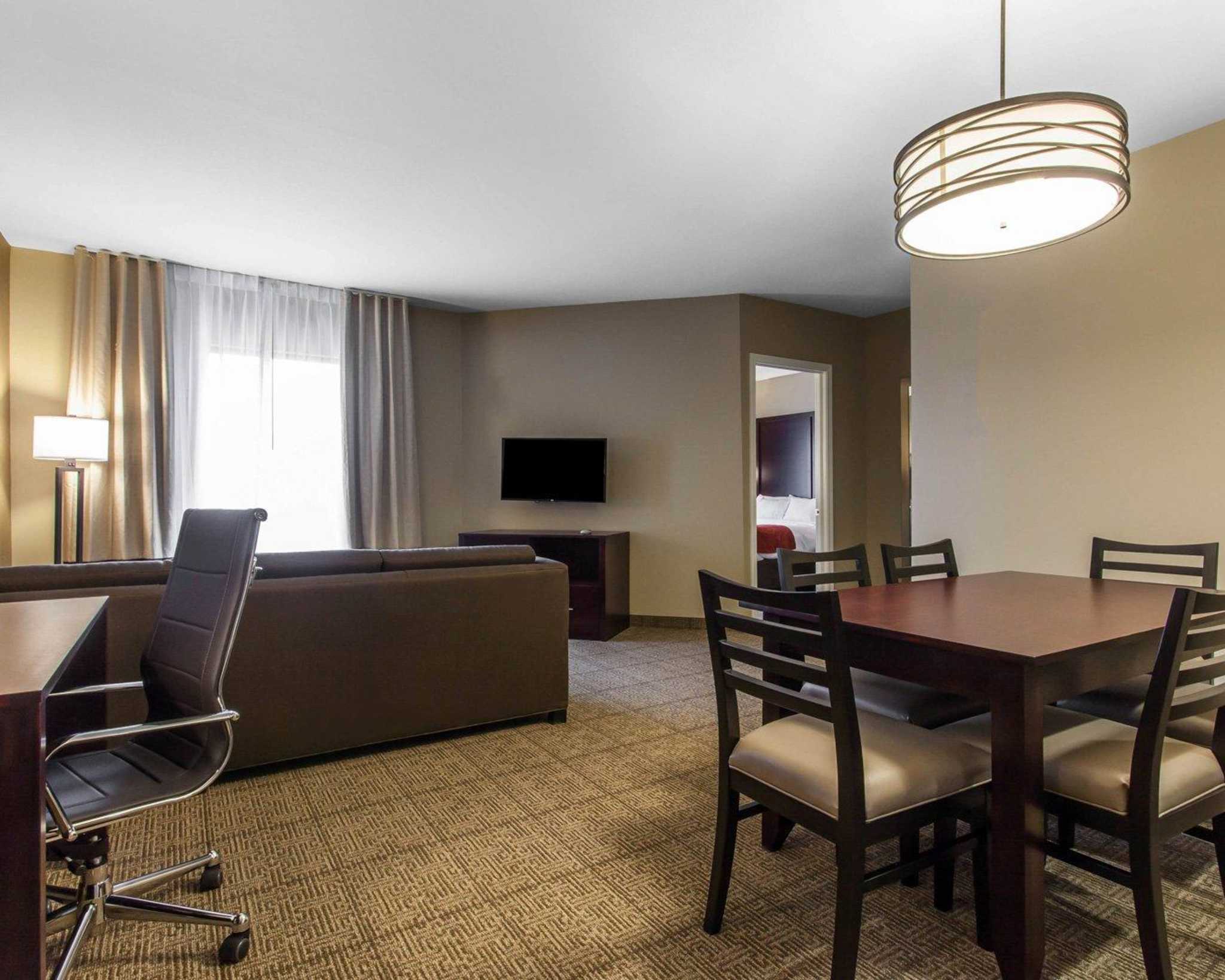 Comfort Suites-Youngstown North