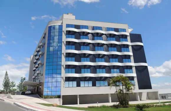 弗盧里亞諾波利斯晚飯店