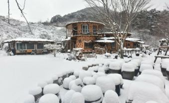 Imsil Heukjip Yeon Pension