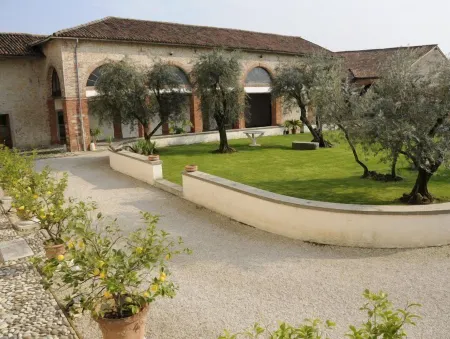 Villa San Biagio Отели в г. Сандриго