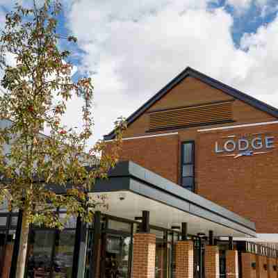 The Lodge Hotel Exterior