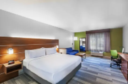 Holiday Inn Express & Suites DALLAS LEWISVILLE by IHG