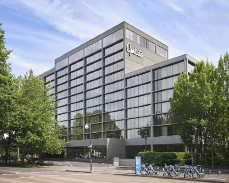 希爾頓尤金研究生酒店 尤金酒店