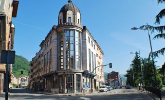 Hotel Mieres del Camino