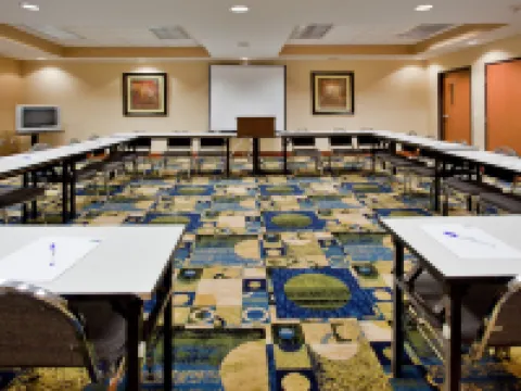 Holiday Inn Express & Suites SUFFOLK by IHG Hotels in Suffolk