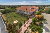 Villa Cadre - 5Br w Private Pool & Snooker Table