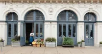 Archway Hotel Residence