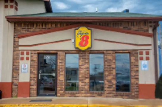 슈퍼 8 바이 윈덤 마운틴 홈  호텔