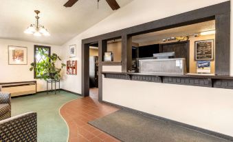 Rodeway Inn & Suites I-94 Kenosha